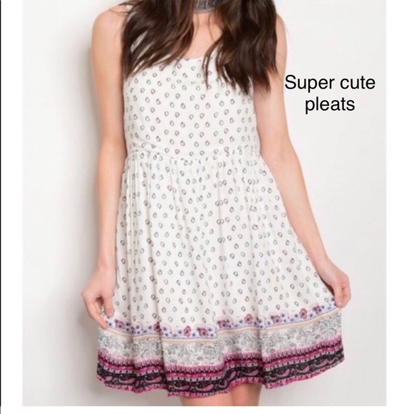 NWT Flattering Quality Great Color, Pattern Detail - Picture 3 of 7